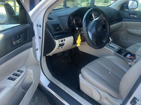 Used 2014 Subaru Outback 2.5i w/ Alloy Wheel Package AWD/4WD image 13