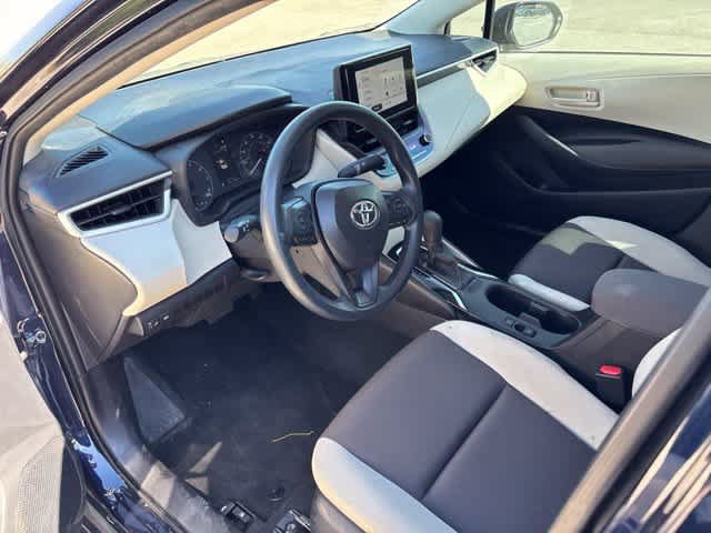 Used 2025 Toyota Corolla LE FWD image 9