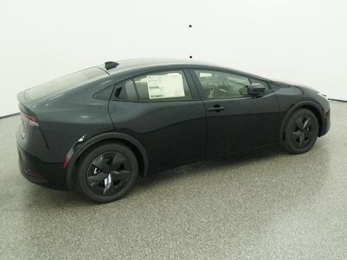 New 2026 Toyota Prius LE image 10