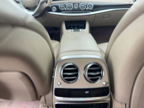 Used 2019 Mercedes-Benz S 560 4MATIC Sedan image 14