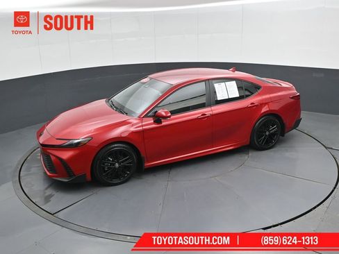 Used 2025 Toyota Camry SE image 53