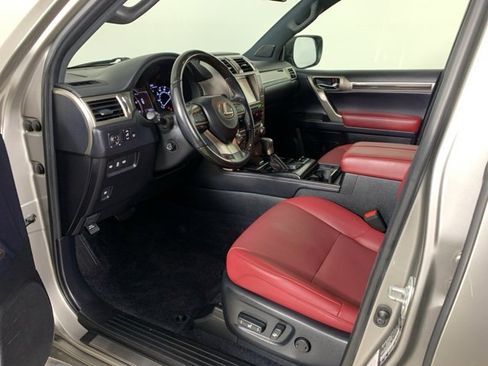 Used 2020 Lexus GX 460 Premium image 32