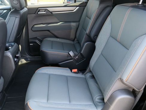 New 2026 GMC Acadia AT4 w/ Luxury Package AWD/4WD image 23