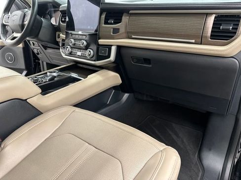 Used 2024 Ford Expedition Max Limited image 10