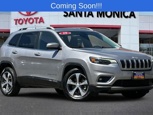 Used 2019 Jeep Cherokee Limited image 1