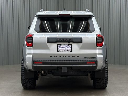 Used 2026 Toyota 4Runner TRD Off-Road Premium AWD/4WD image 4