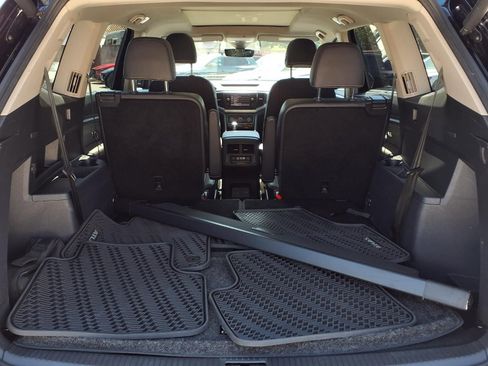 Certified 2023 Volkswagen Atlas SEL Premium AWD/4WD image 7