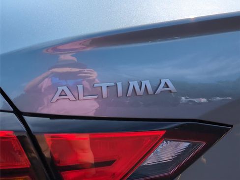 Used 2023 Nissan Altima 2.5 SV FWD image 5
