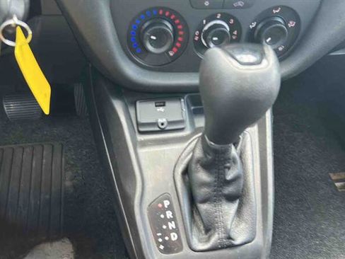 Used 2015 RAM ProMaster City Tradesman SLT w/ Rear Back-up Camera Group FWD image 18