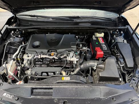 Used 2018 Toyota Camry LE w/ Convenience Package FWD image 27
