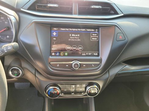 Used 2022 Chevrolet TrailBlazer LT w/ Driver Confidence Package FWD image 23