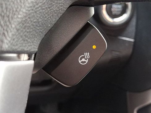 Used 2017 Subaru Forester 2.5i Touring image 14