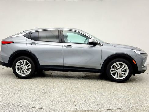 Used 2024 Buick Envista Preferred FWD image 4