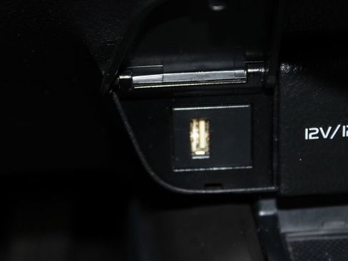 Used 2021 Toyota Camry LE image 35