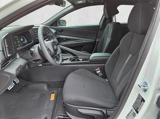 New 2026 Hyundai Elantra SEL Sport FWD video 4