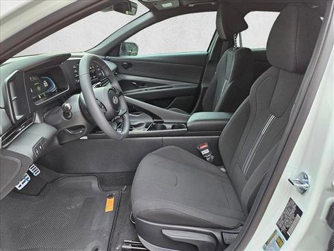 New 2026 Hyundai Elantra SEL Sport FWD image 4