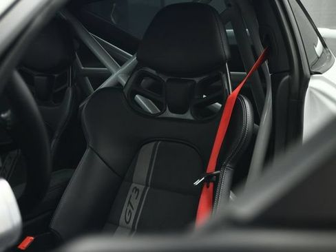 Used 2018 Porsche 911 GT3 RWD image 36