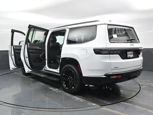 New 2026 Jeep Grand Wagoneer Limited AWD/4WD image 58