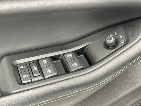 Used 2023 Jeep Grand Cherokee Altitude RWD image 17