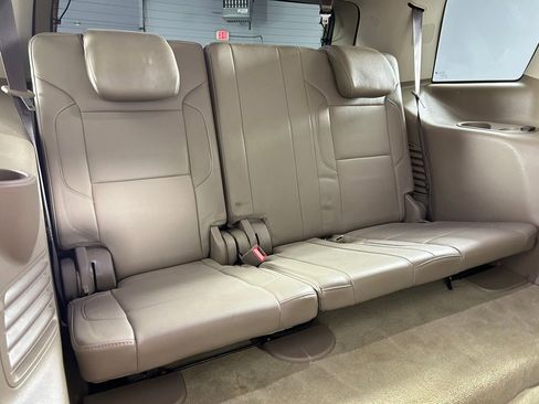 Used 2018 GMC Yukon SLT w/ Premium Edition image 46