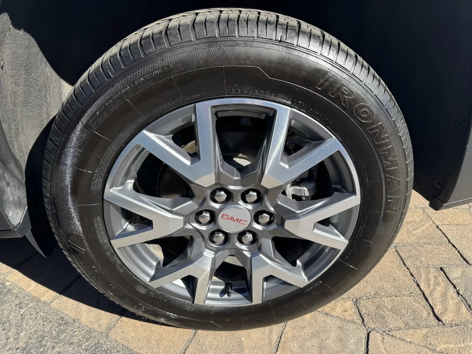 Used 2023 GMC Acadia SLT AWD/4WD image 13