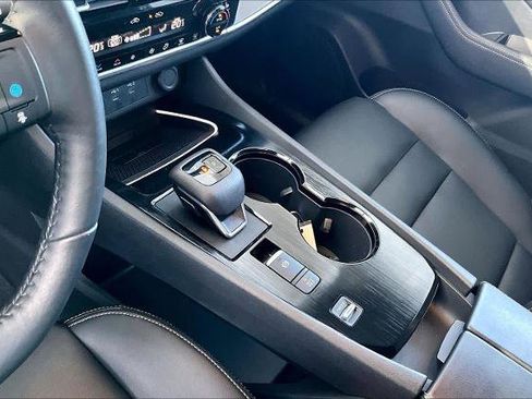 Certified 2024 Nissan Rogue SL w/ SL Premium Package image 15