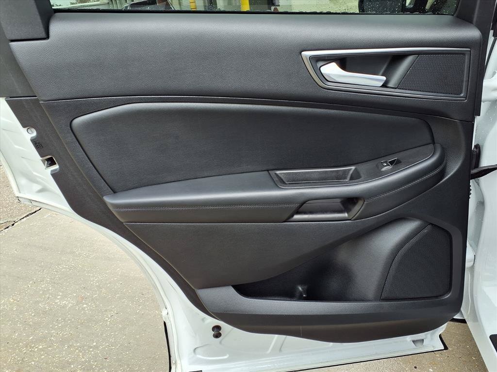 Used 2022 Ford Edge SE AWD/4WD image 16
