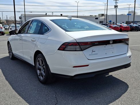 Certified 2023 Honda Accord EX image 4