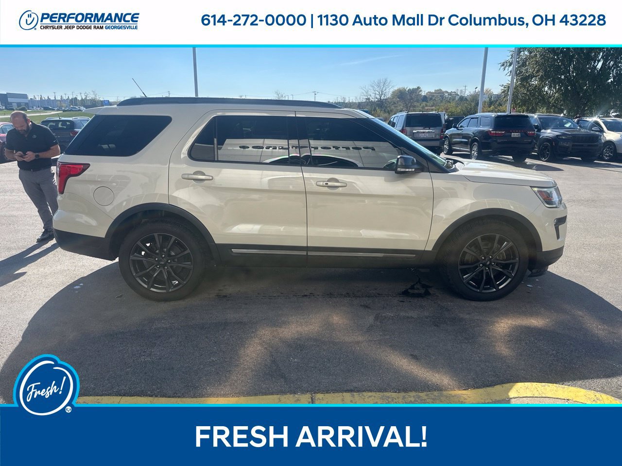 Used 2018 Ford Explorer XLT w/ Equipment Group 202A FWD image 3