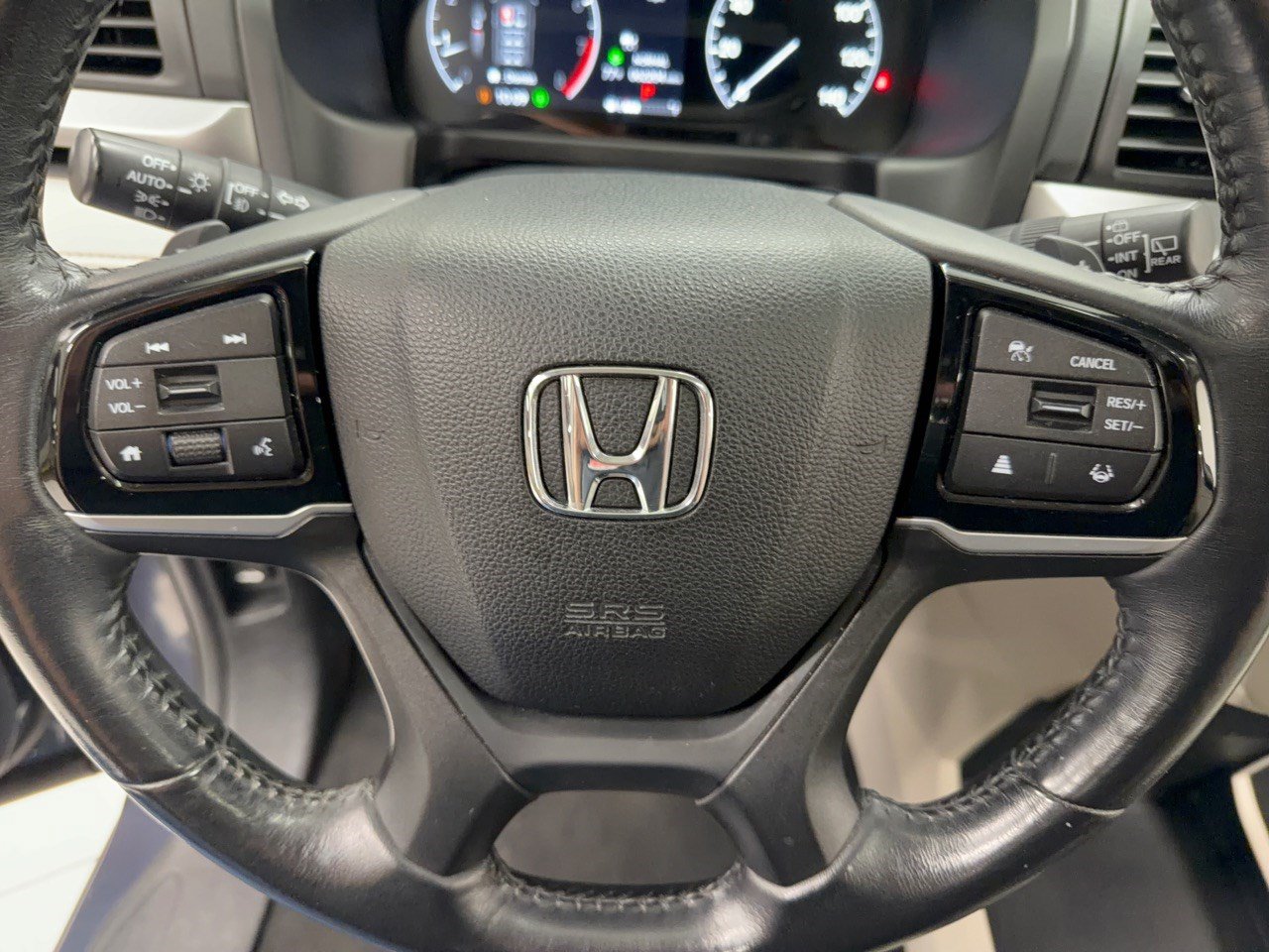 Used 2025 Honda Odyssey EX-L image 10