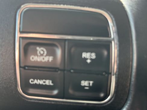 Used 2016 Jeep Wrangler Rubicon w/ Power Convenience Group AWD/4WD image 19