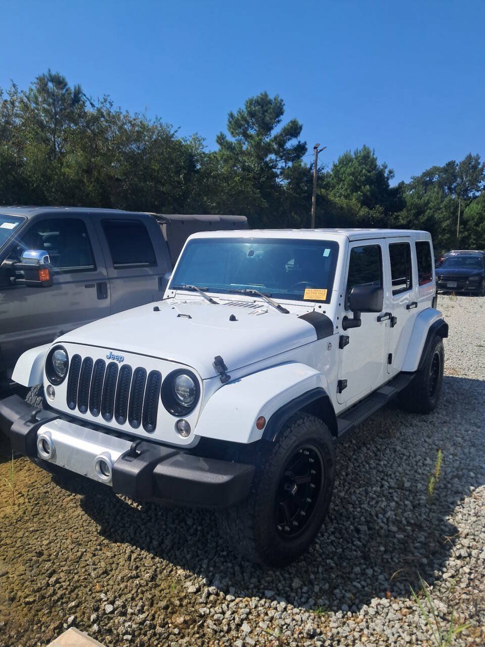 Used 2015 Jeep Wrangler Unlimited Sahara w/ Connectivity Group AWD/4WD image 1