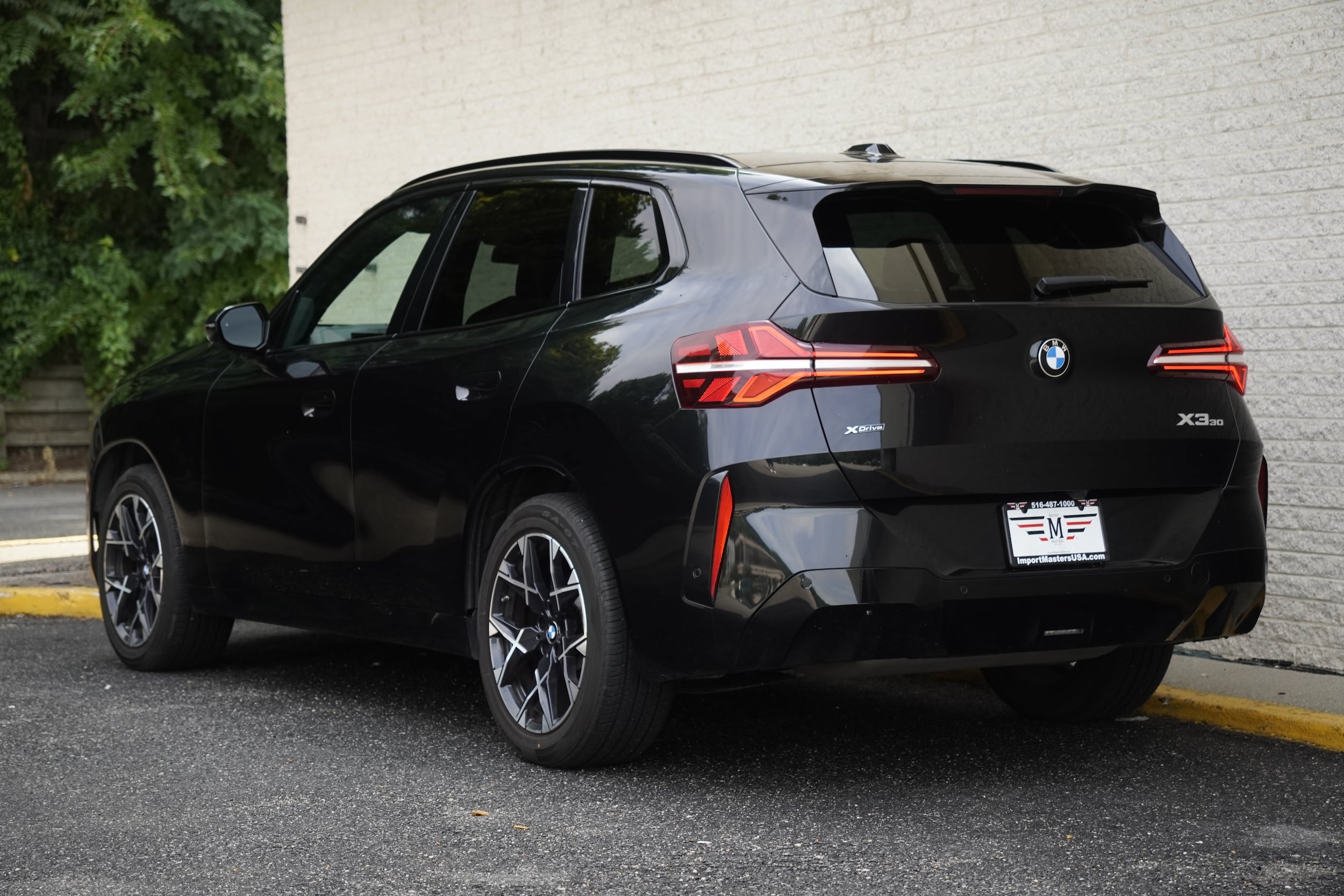 Used 2025 BMW X3 xDrive30i w/ Premium Package AWD/4WD image 5