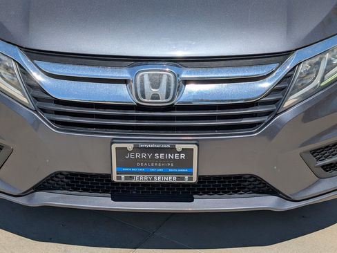 Used 2018 Honda Odyssey EX image 9