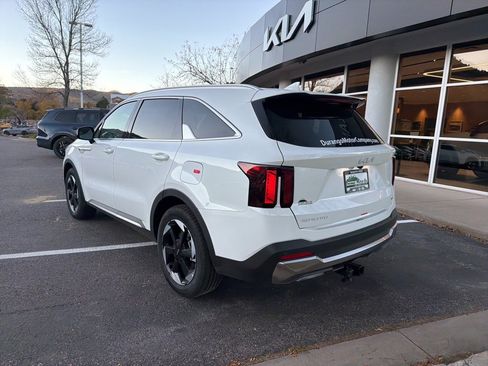 New 2025 Kia Sorento EX image 5