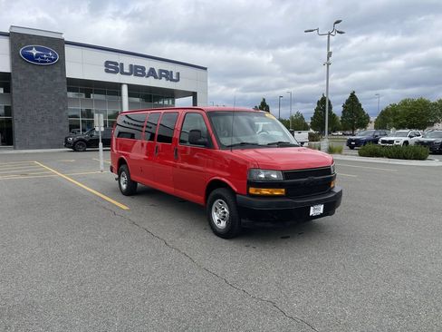 Used 2021 Chevrolet Express 3500 LS w/ Cold Climate Package RWD image 11