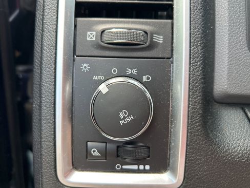 Used 2014 RAM 1500 Big Horn image 25