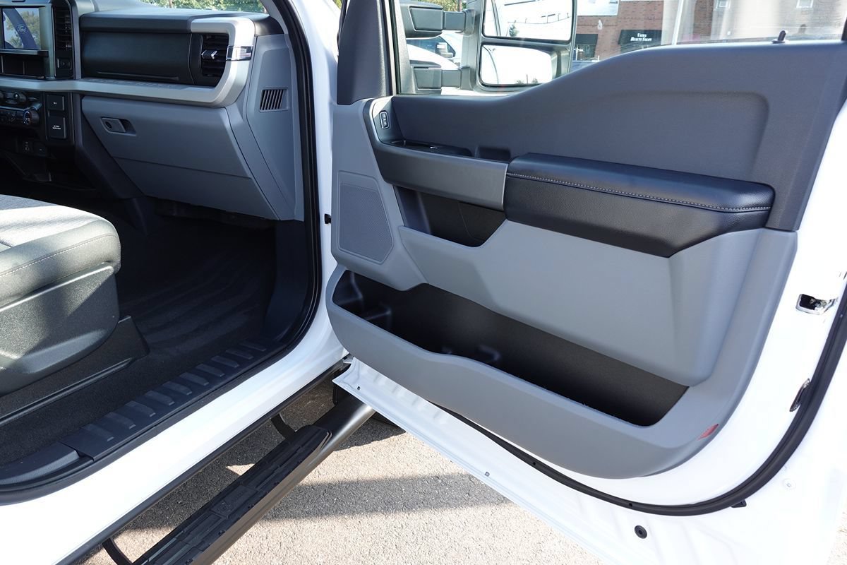 Used 2025 Ford F250 XLT w/ FX4 Off-Road Package AWD/4WD image 30