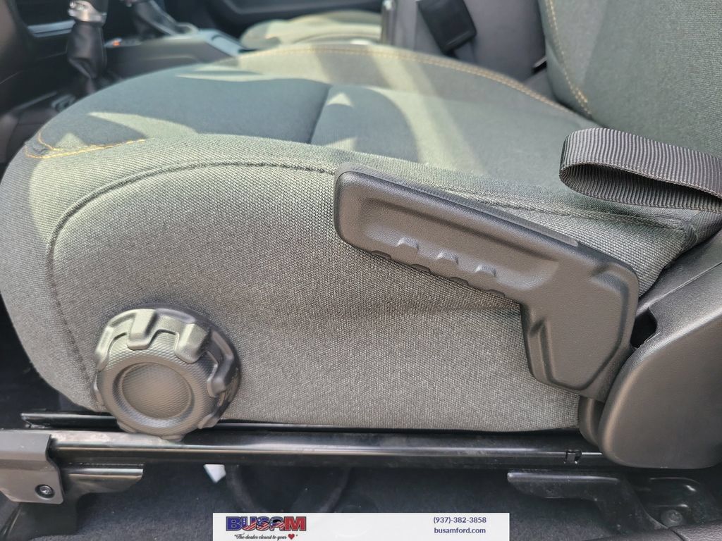 Used 2025 Jeep Wrangler Sport AWD/4WD image 11