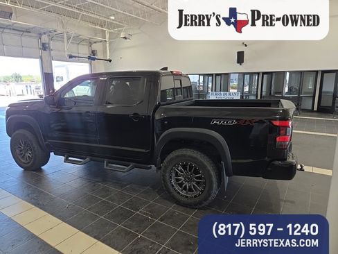 Used 2022 Nissan Frontier PRO-4X w/ Off-Road Protection Package AWD/4WD image 5