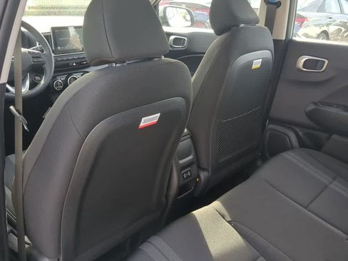 New 2026 Hyundai Venue SEL FWD image 19