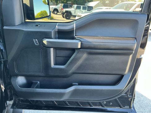Used 2018 Ford F150 XLT w/ Equipment Group 302A Luxury AWD/4WD image 32