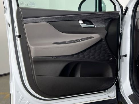 Used 2020 Hyundai Santa Fe SE image 16