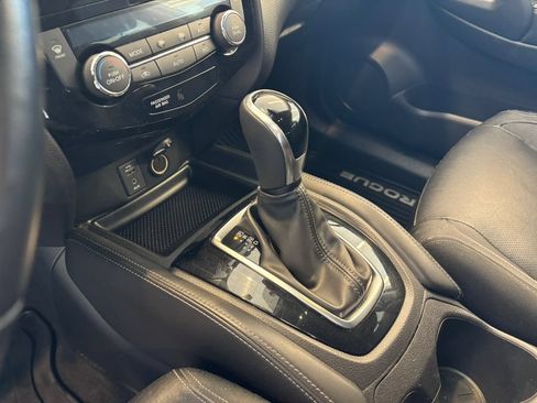 Used 2017 Nissan Rogue SL w/ SL Premium Package AWD/4WD image 23