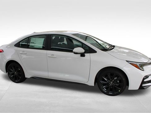 New 2026 Toyota Corolla SE FWD image 17