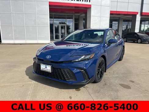 New 2026 Toyota Camry SE image 2