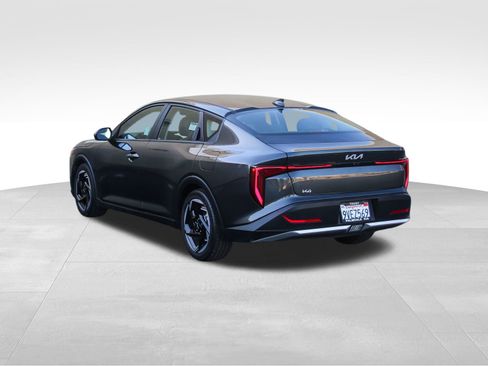 Used 2025 Kia K4 EX image 27