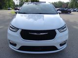 Used 2023 Chrysler Pacifica Limited image 6