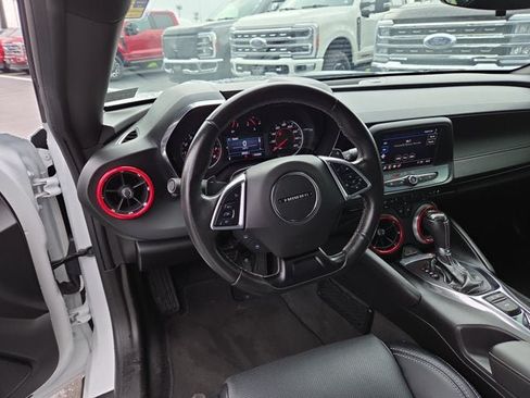 Used 2021 Chevrolet Camaro LT RWD image 8