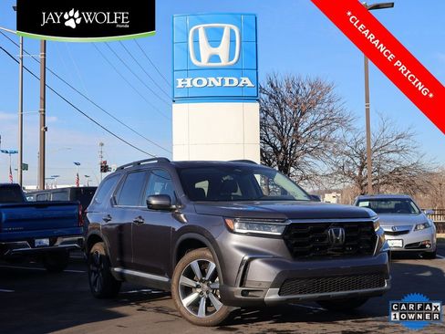 Used 2023 Honda Pilot Elite image 1